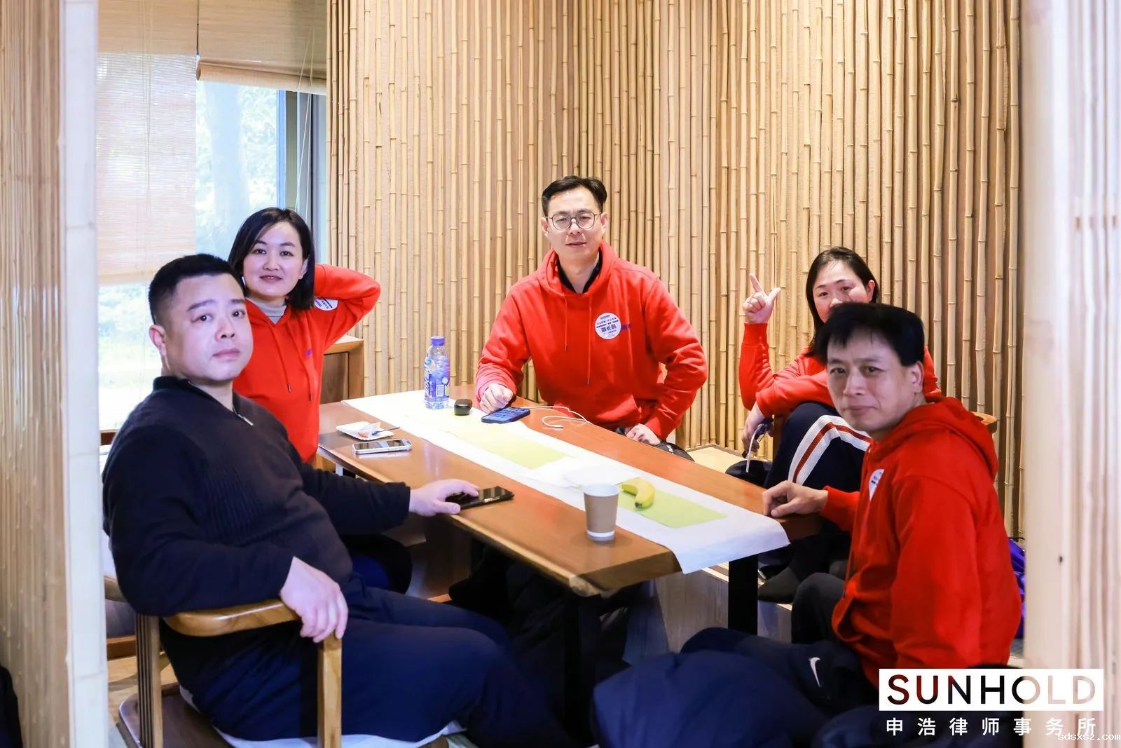 1704257745605800.jpg ef3f7920fdc55e287c621f6a55dbf21e.jpg