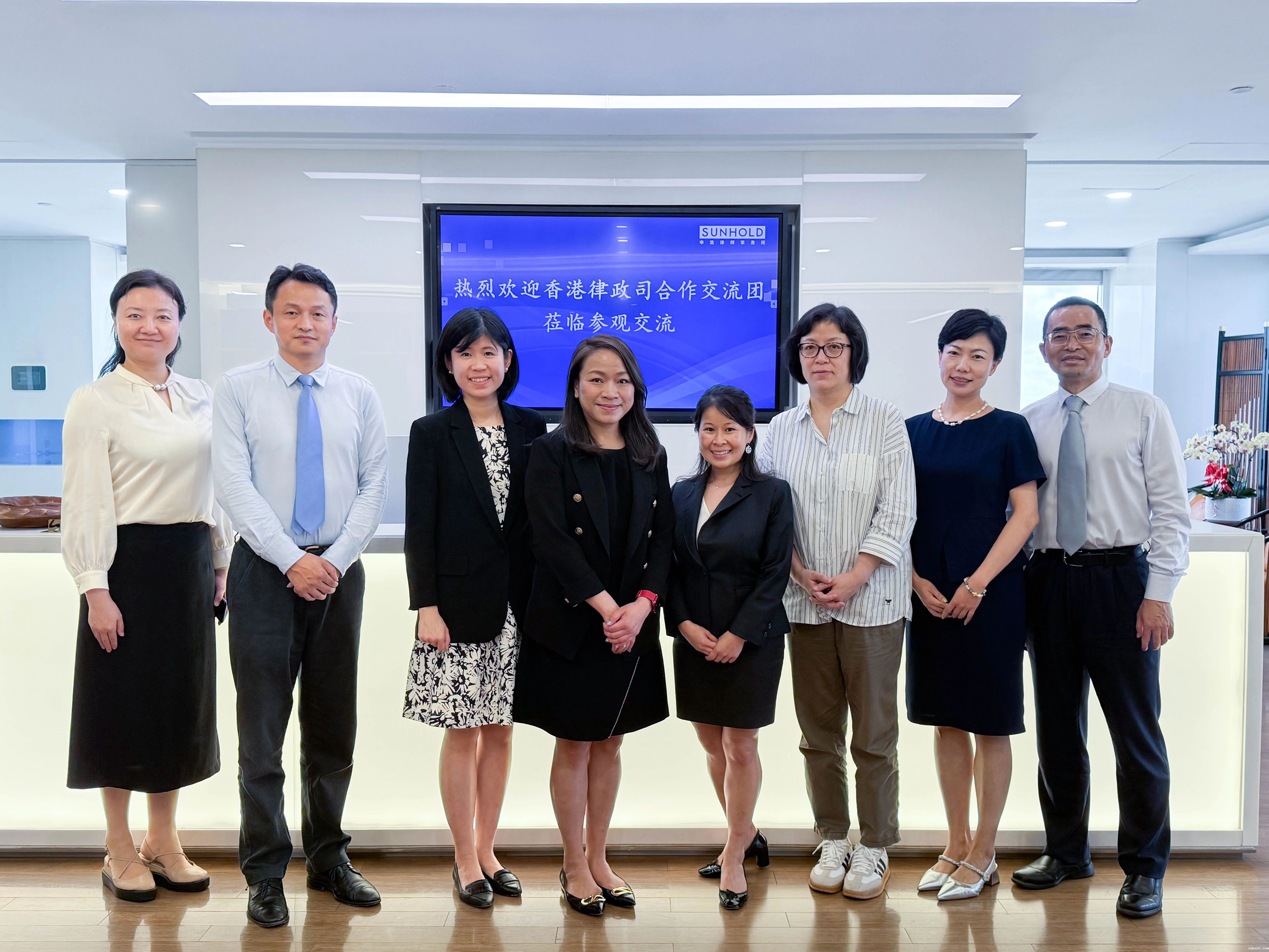 1752202691561975.jpg 8fda1b0d1dd31be62a73883554c96974.jpg