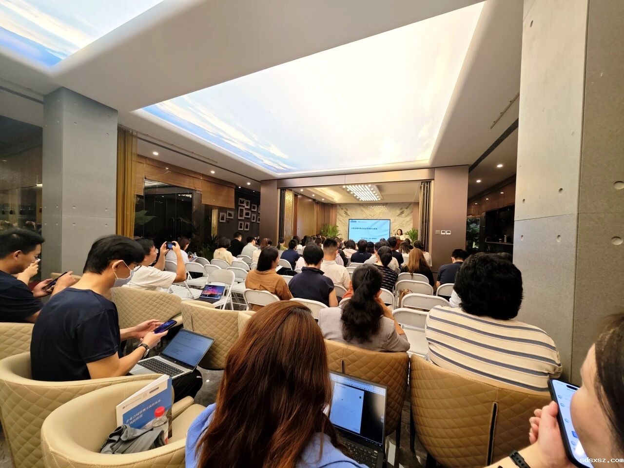 1757486667377560.jpg 1a25a7477b4b6d977cd05b1283dc91ae.jpg