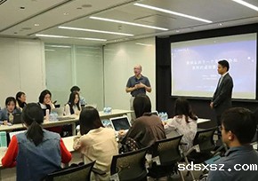 BETVlCTOR网页版丨田庭峰主任同交大凯原法学院同学分享“律师业的下一个发展趋势和律师的成功要素分析”